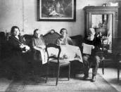 1924 г. С семьей