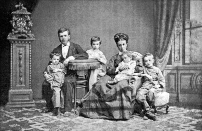 Hrushevsky family - photo in 1876